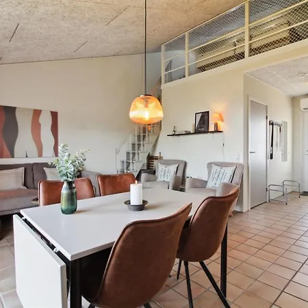 Leilighet Eydis - 150m From The Sea By Interhome